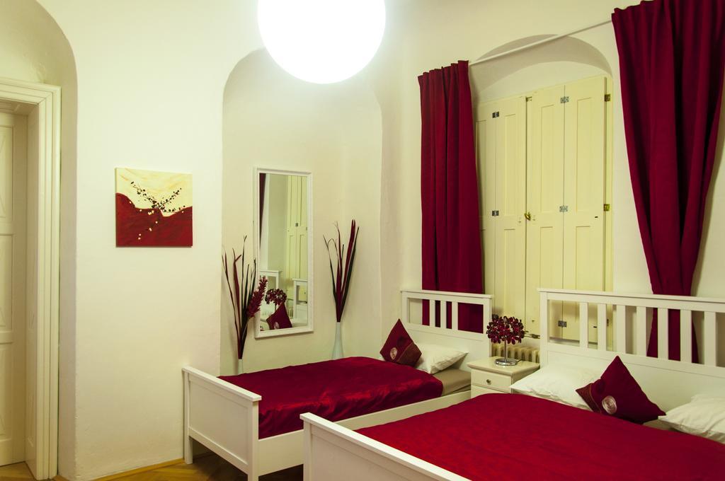 Cherry Charm Apartments Prague Room photo